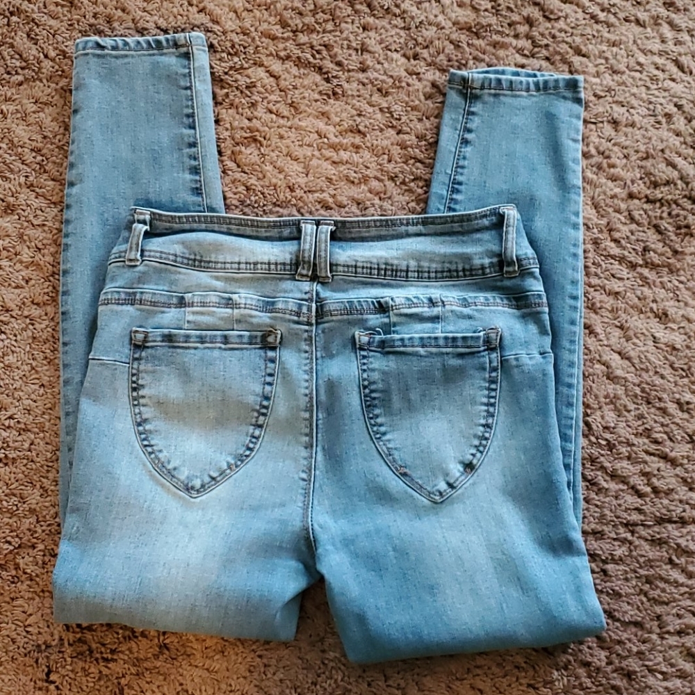 Jeans - Picture 2 of 3